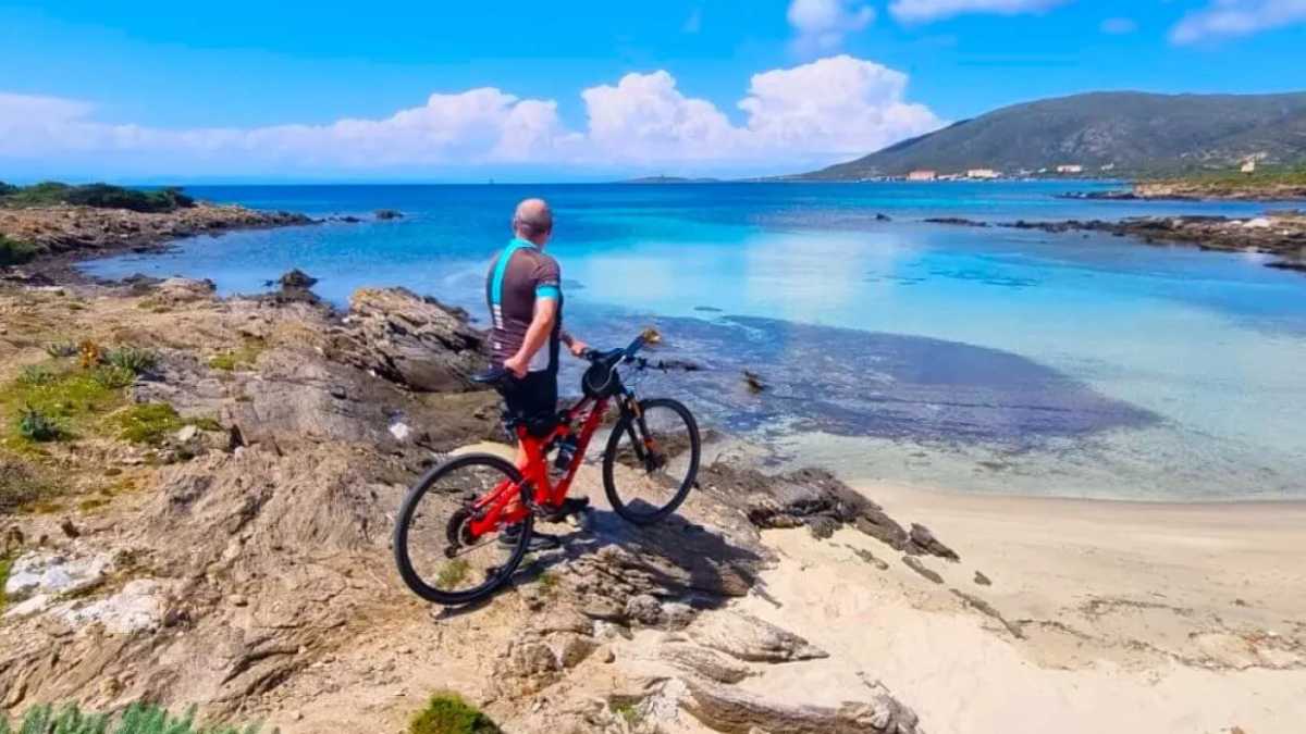 Noleggio bici a Stintino: dove, costi e itinerari per il 2026